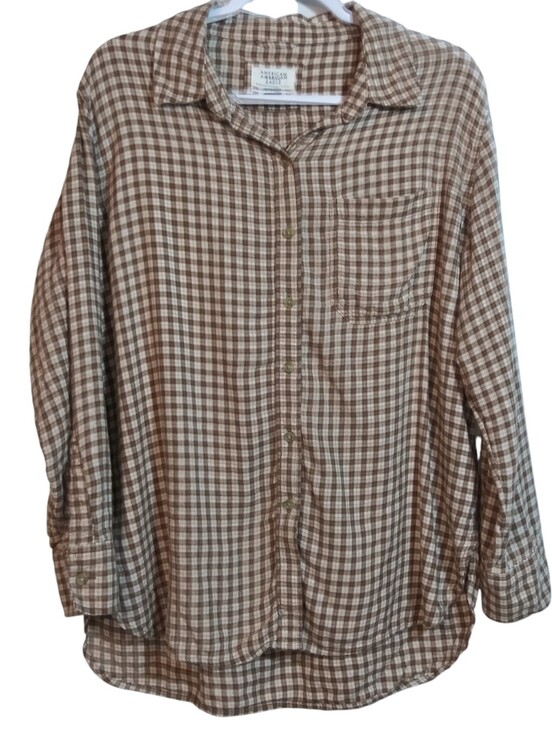 American Eagle Outfitters Tops - American Eagle Soft Plaid Button-Up Shirt in Brown Cream Oversized Relaxed Sz S